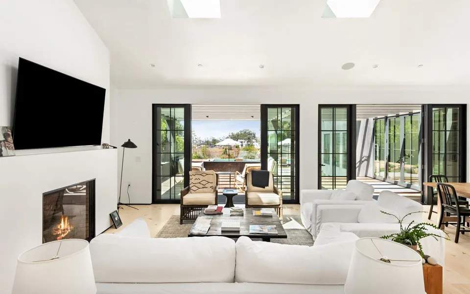 Warner Residence - Image 30
